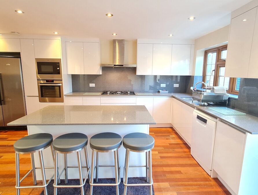 Luxury London House Sleeps x 16
