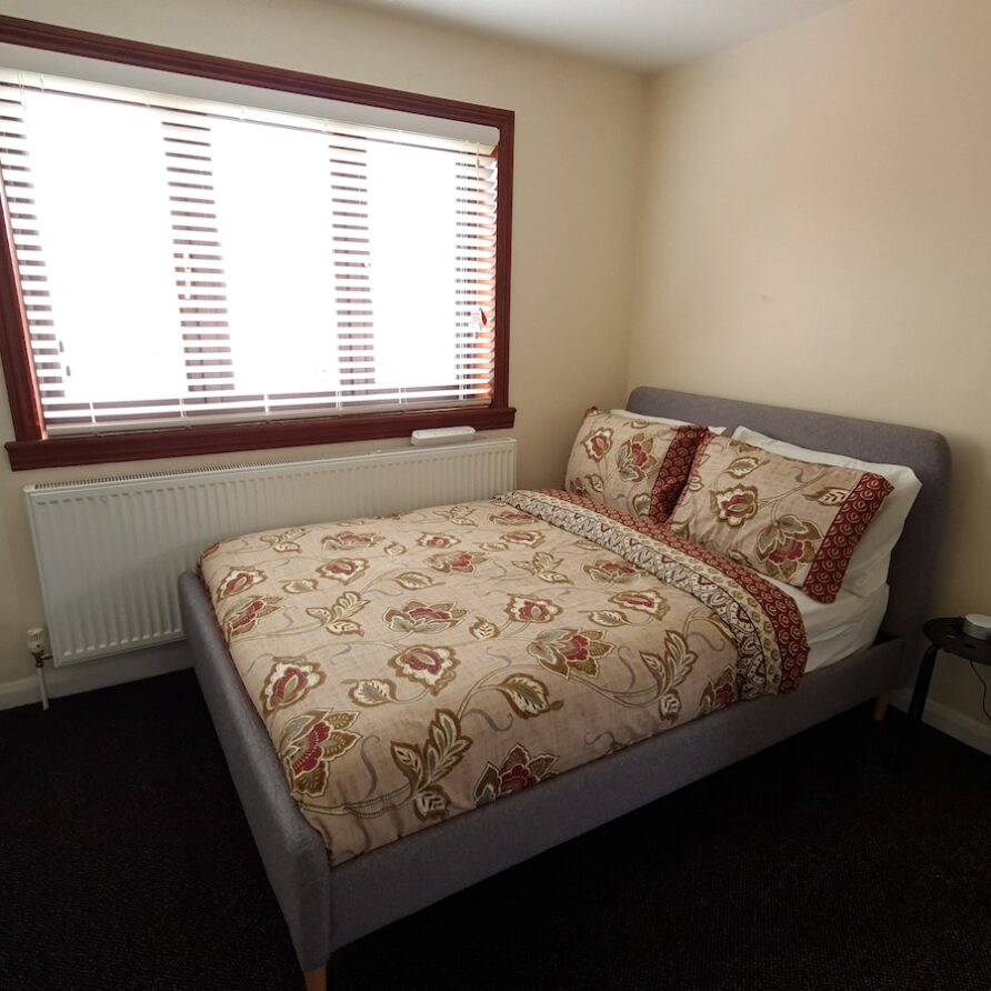 Turbine · London Luxury Exec 6 Bed Sleeps x12 Free Parking